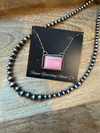 LG bar - Pink Conch Necklace