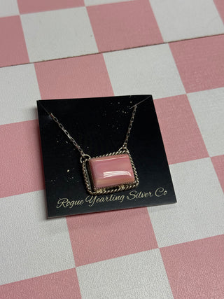 LG bar - Pink Conch Necklace