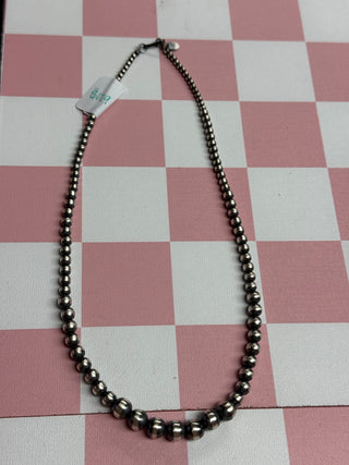 Pearls 18" Graduated